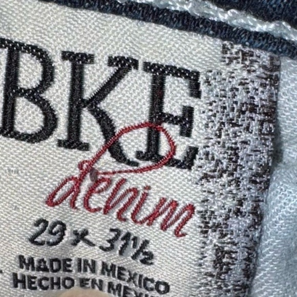 BKE Women’s 29R Bootcut “Sabrina” Dark Wash W/ Fading Stitched Pockets Low Rise - Picture 7 of 9